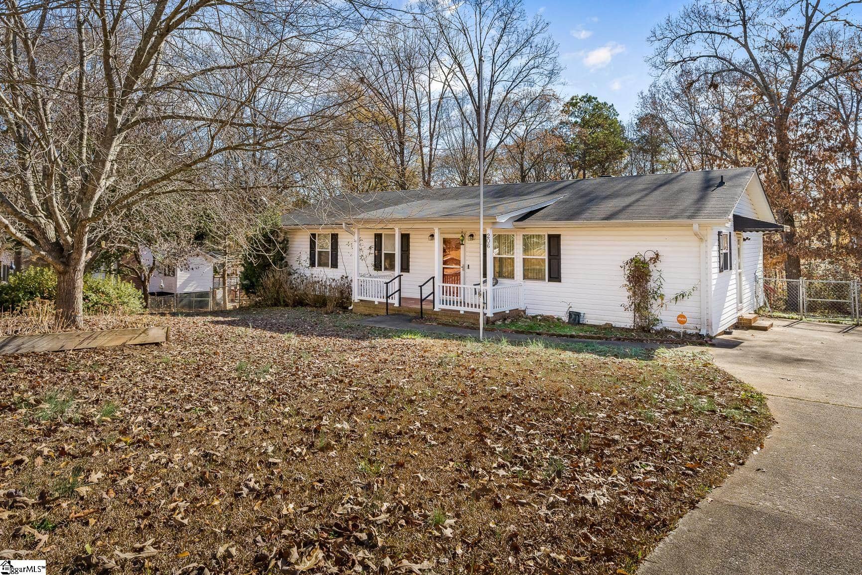 206 Dogwood Court