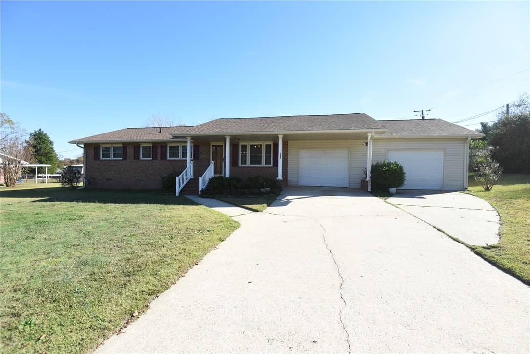 1004 Hickory Lane