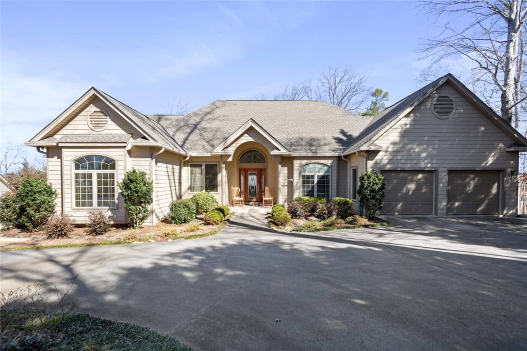 806 Marina Pointe Court
