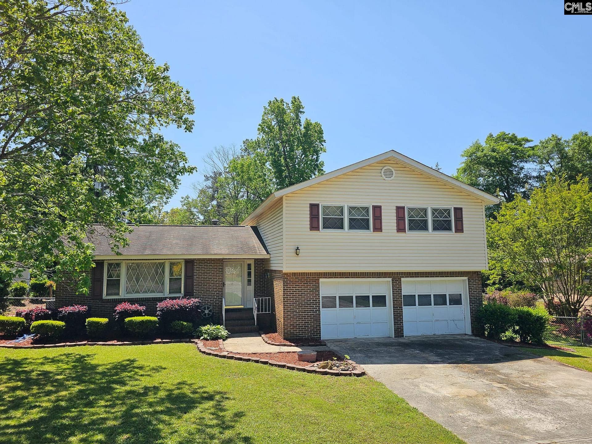 Whitehall Extension, Columbia Community