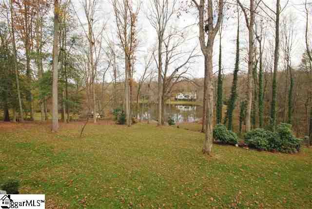 Property image 2 at 135 Shoreham Rd, Spartanburg, SC 29307