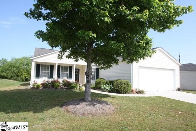Property image 2 at 107 Willow Bend Drive, Taylors, SC 29687