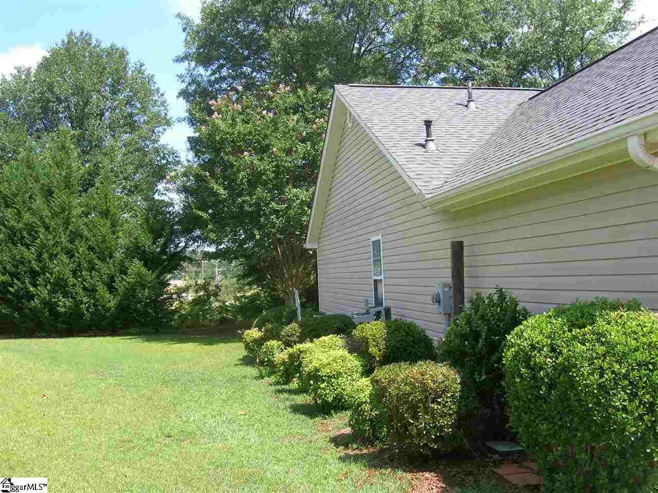 Property image 2 at 121 Meadow Hill Way, Taylors, SC 29687