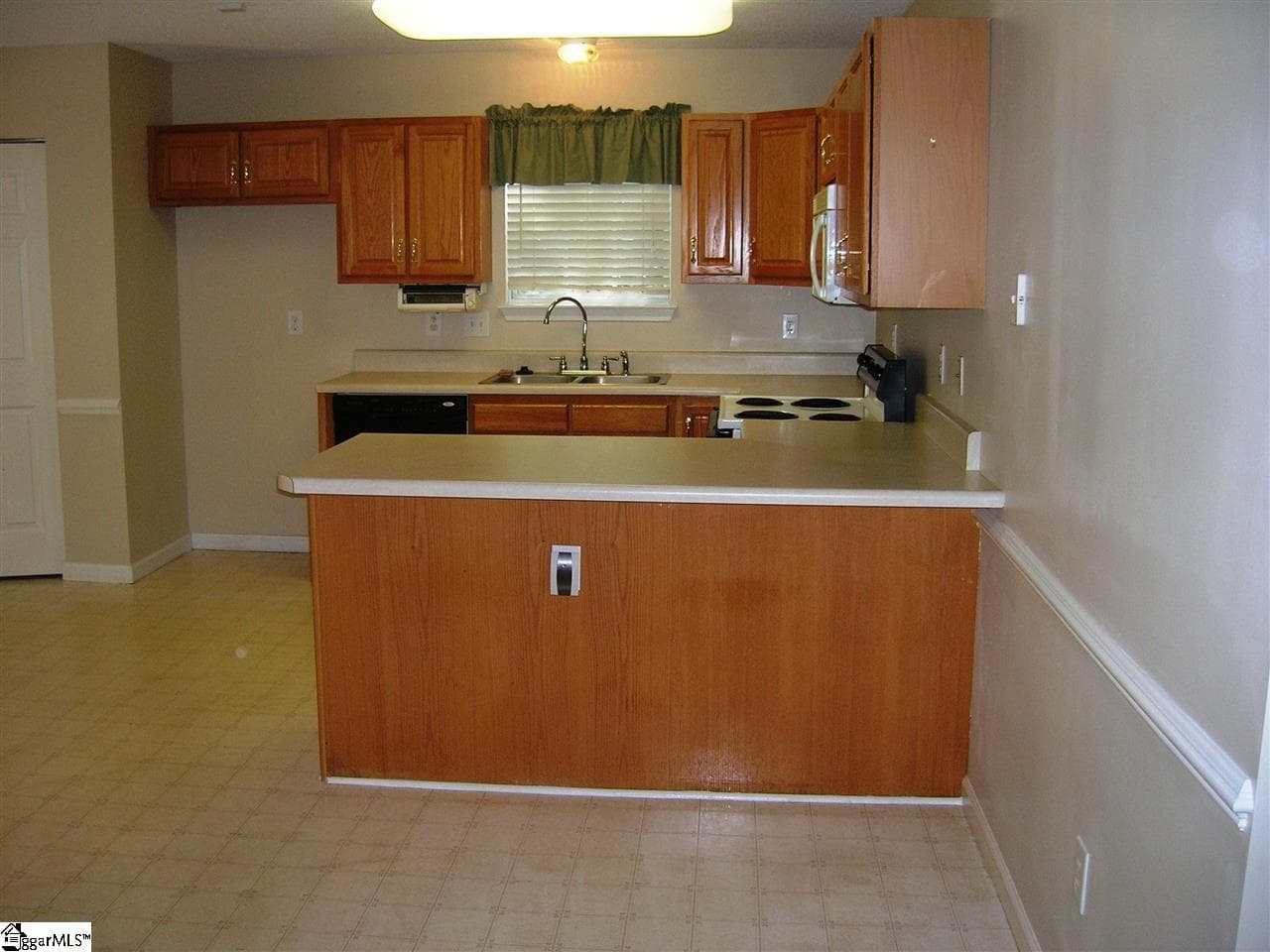 Property image 4 at 121 Meadow Hill Way, Taylors, SC 29687