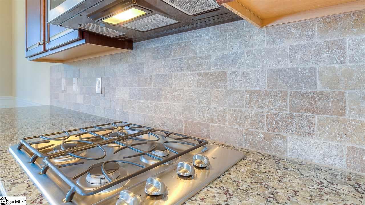 Property image 5 at 204 Mansfield Lane, Greer, SC 29650