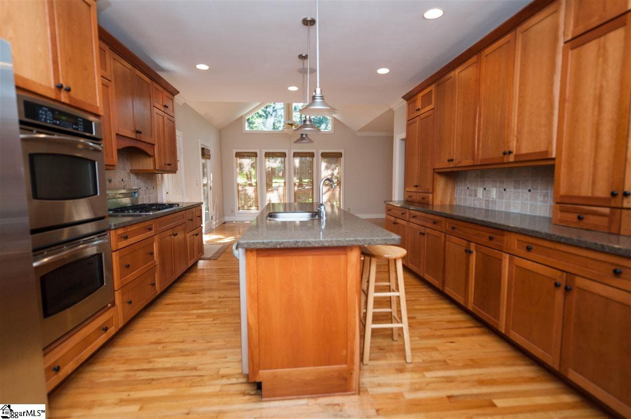 Property image 5 at 204 Waterford Lane, Greer, SC 29650