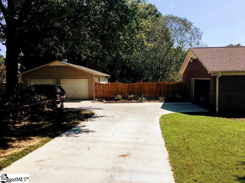 Property image 3 at 111 Wemberly Drive, Simpsonville, SC 29681