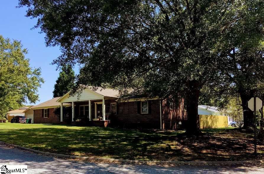 Property image 5 at 111 Wemberly Drive, Simpsonville, SC 29681