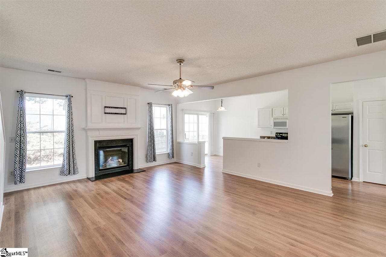 Property image 3 at 340 Claybrooke Drive, Greer, SC 29650