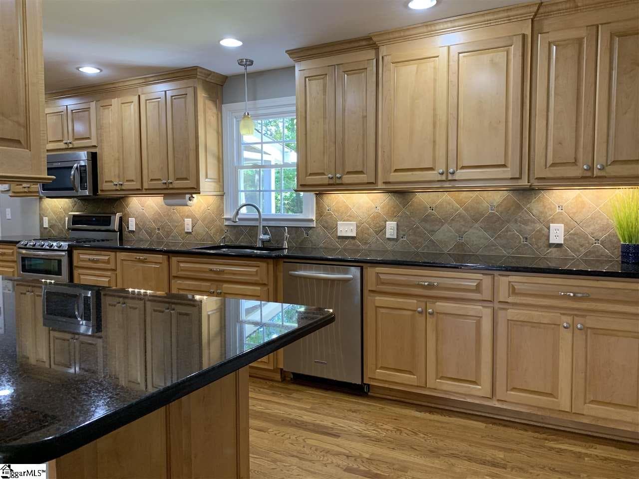 Property image 5 at 112 Bexhill Court, Greenville, SC 29609