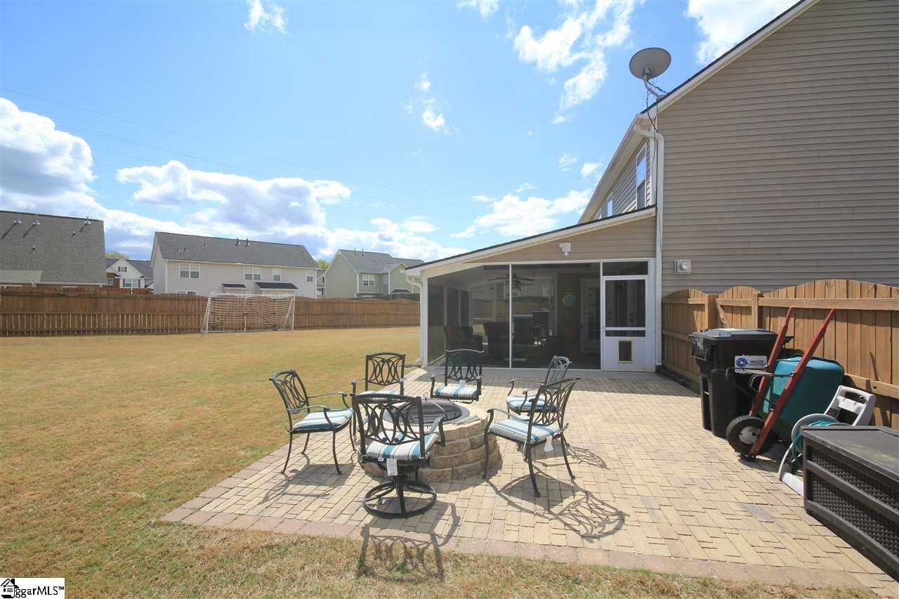 Property image 4 at 10 Candyce Court, Simpsonville, SC 29680
