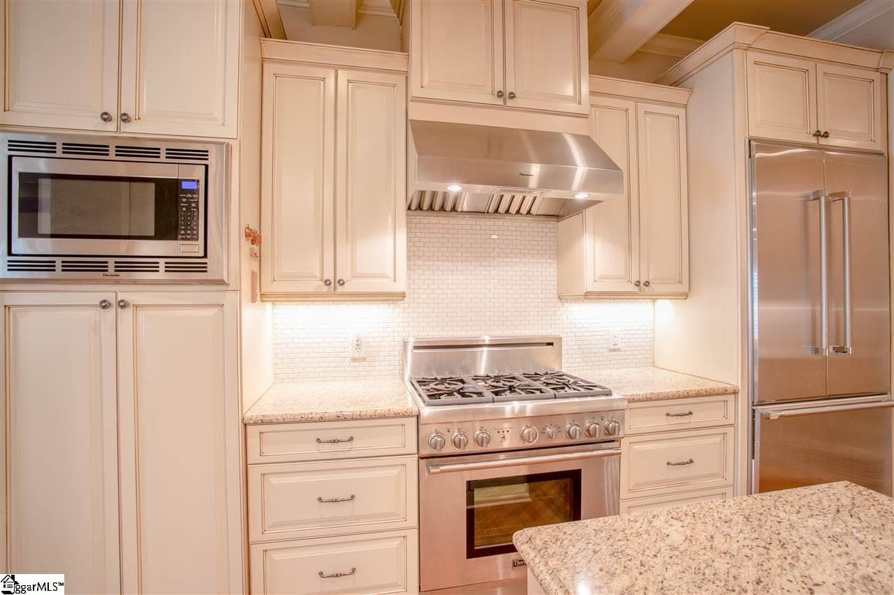Property image 3 at 168 Ridgeland Drive, Greenville, SC 29601