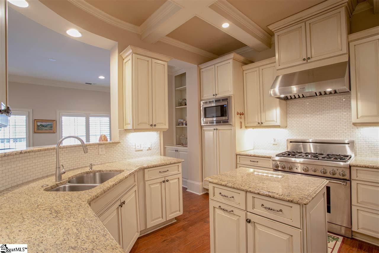Property image 4 at 168 Ridgeland Drive, Greenville, SC 29601