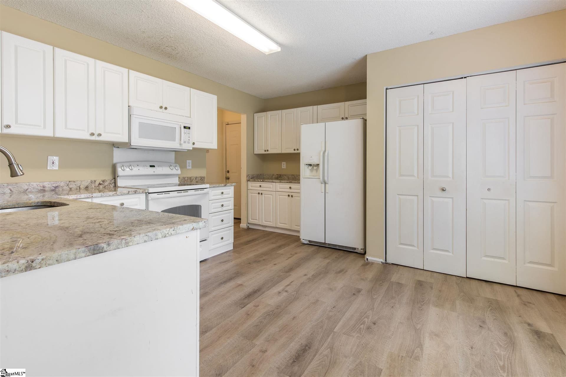 Property image 5 at 10 Sandy Lane, Greenville, SC 29605
