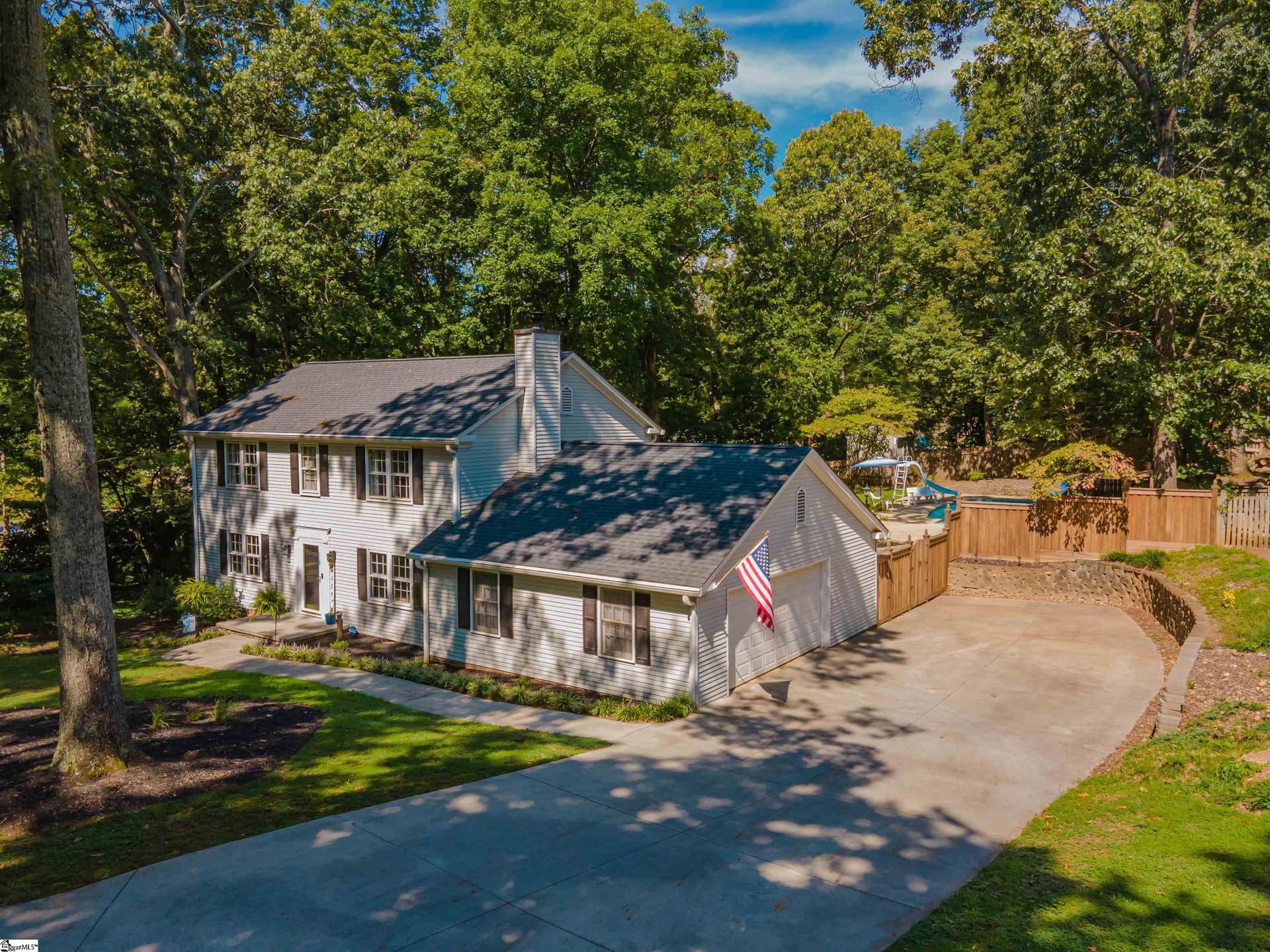 Property image 2 at 112 Bexhill Court, Greenville, SC 29609-1404