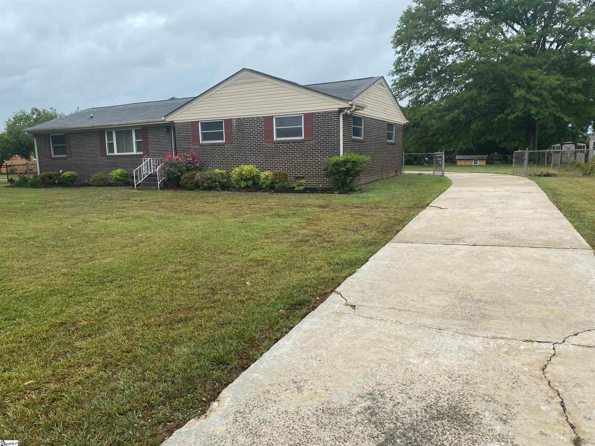 Property image 3 at 105 Bethel Road, Simpsonville, SC 29681