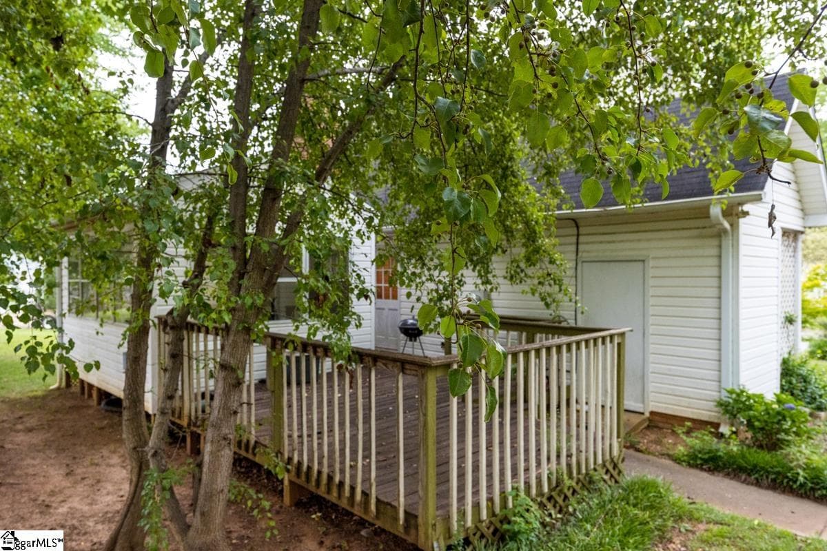 Property image 4 at 4 Coligny Court, Greenville, SC 29607-5500