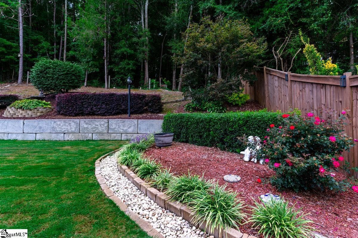 Property image 2 at 113 Arabian Way, Simpsonville, SC 29681