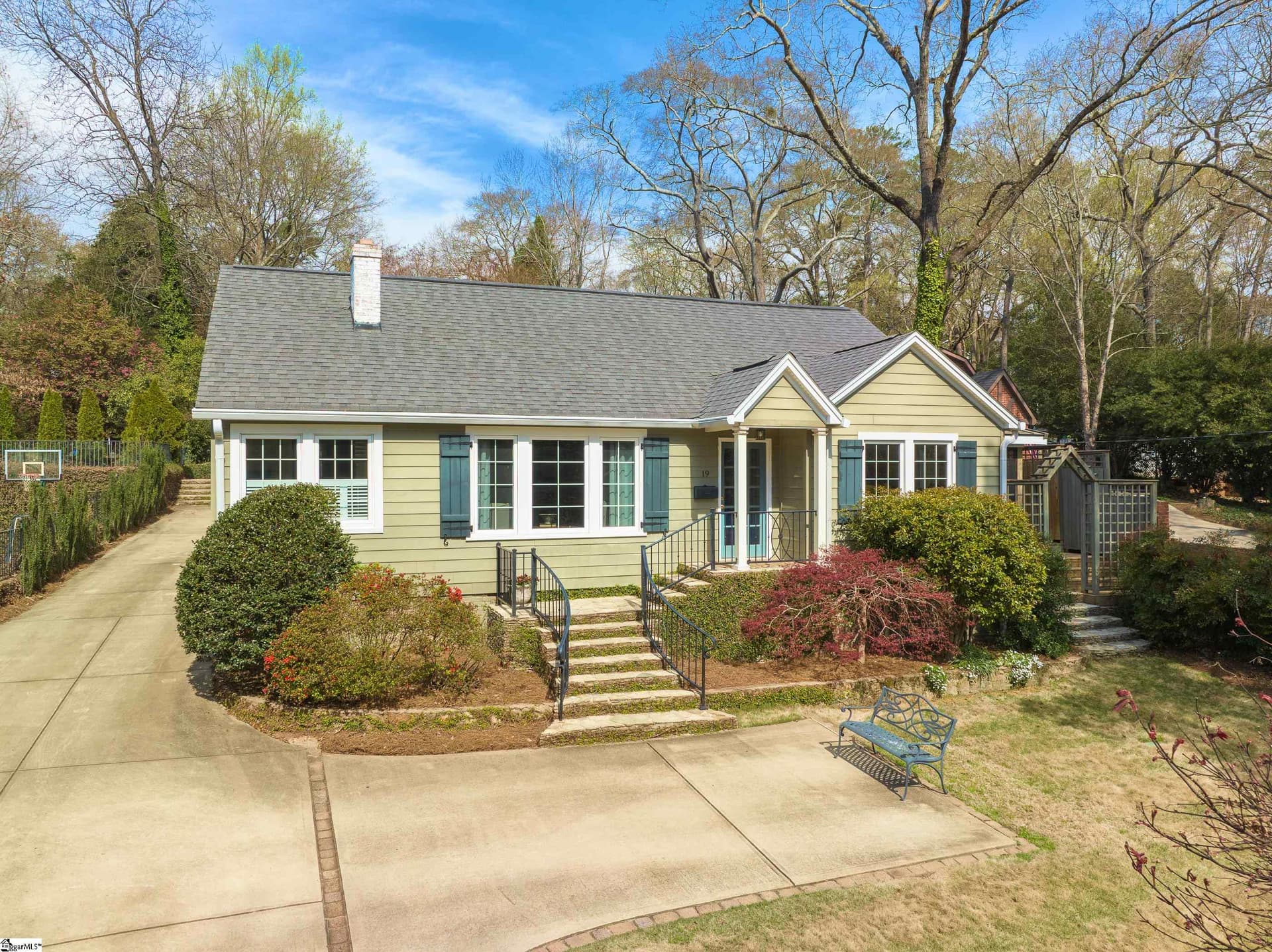 Property image 1 at 19 Rock Creek Drive, Greenville, SC 29605