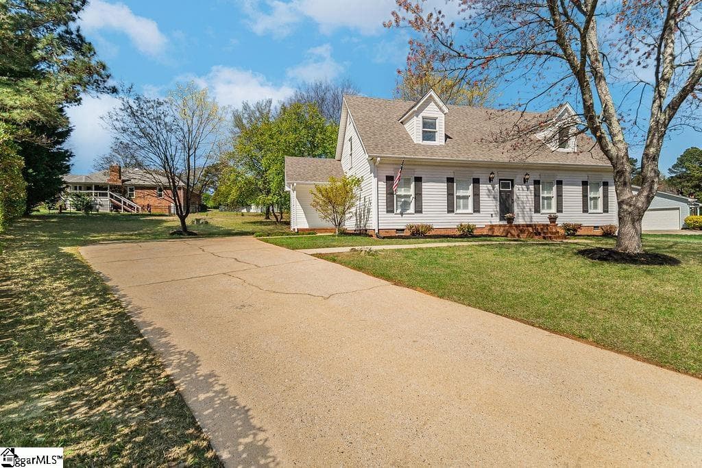 Property image 2 at 4 Coligny Court, Greenville, SC 29607