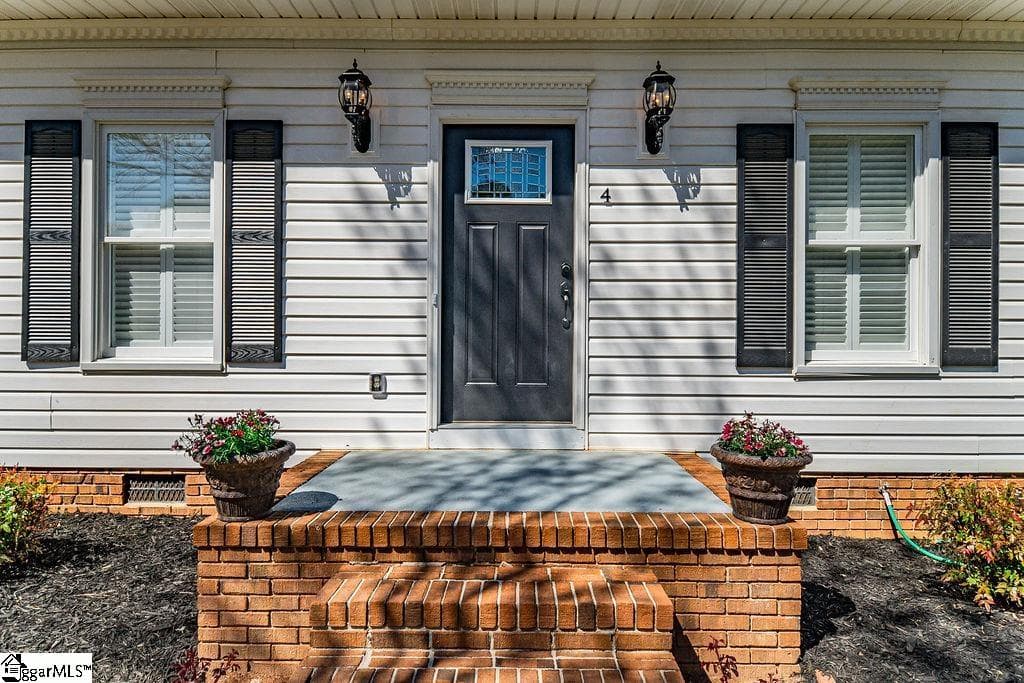 Property image 4 at 4 Coligny Court, Greenville, SC 29607