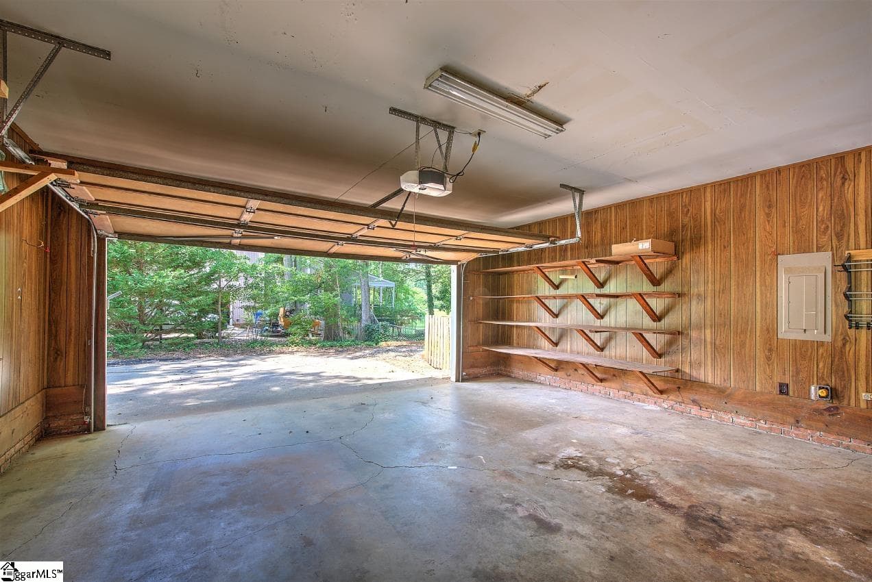 Property image 4 at 209 Burning Bush Road, Greenville, SC 29607