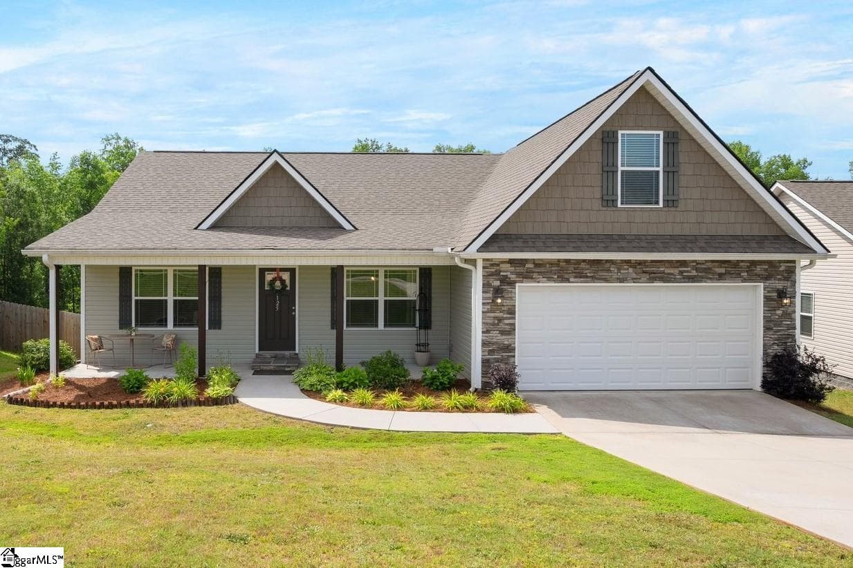 Property image 1 at 125 Lyman Lake Road, Lyman, SC 29365
