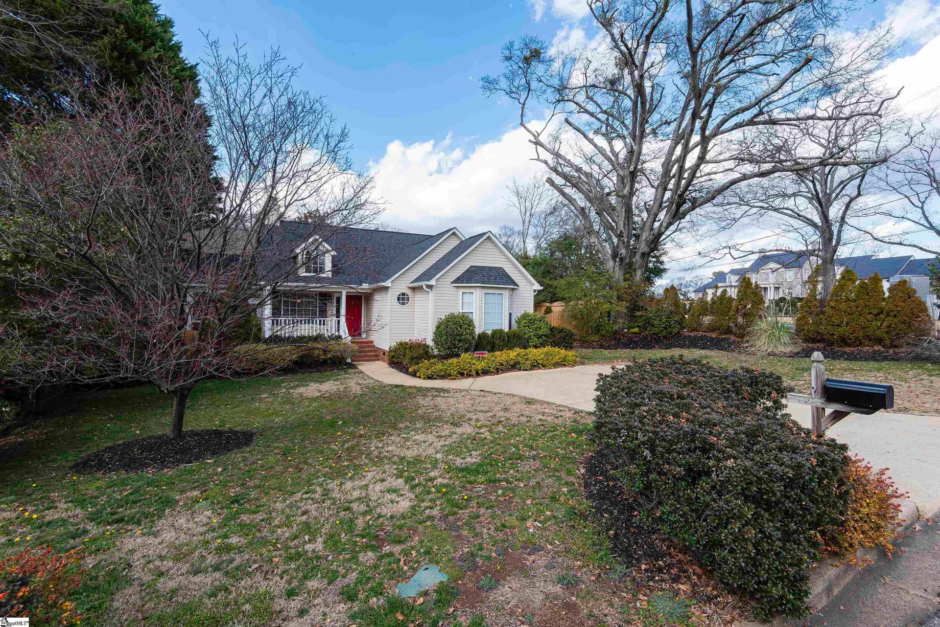 Property image 2 at 4 Augusta Court, Greenville, SC 29605