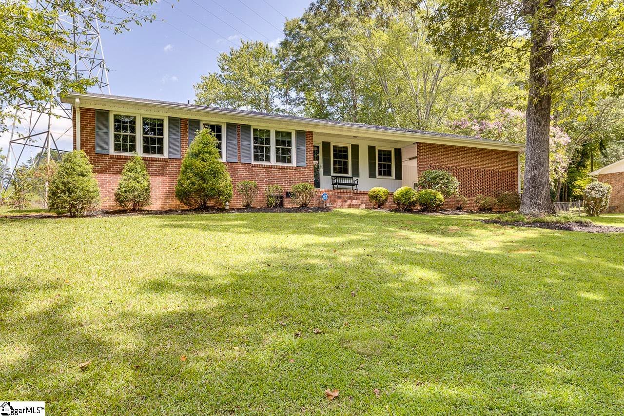 Property image 1 at 126 Cherokee Road, Easley, SC 29642