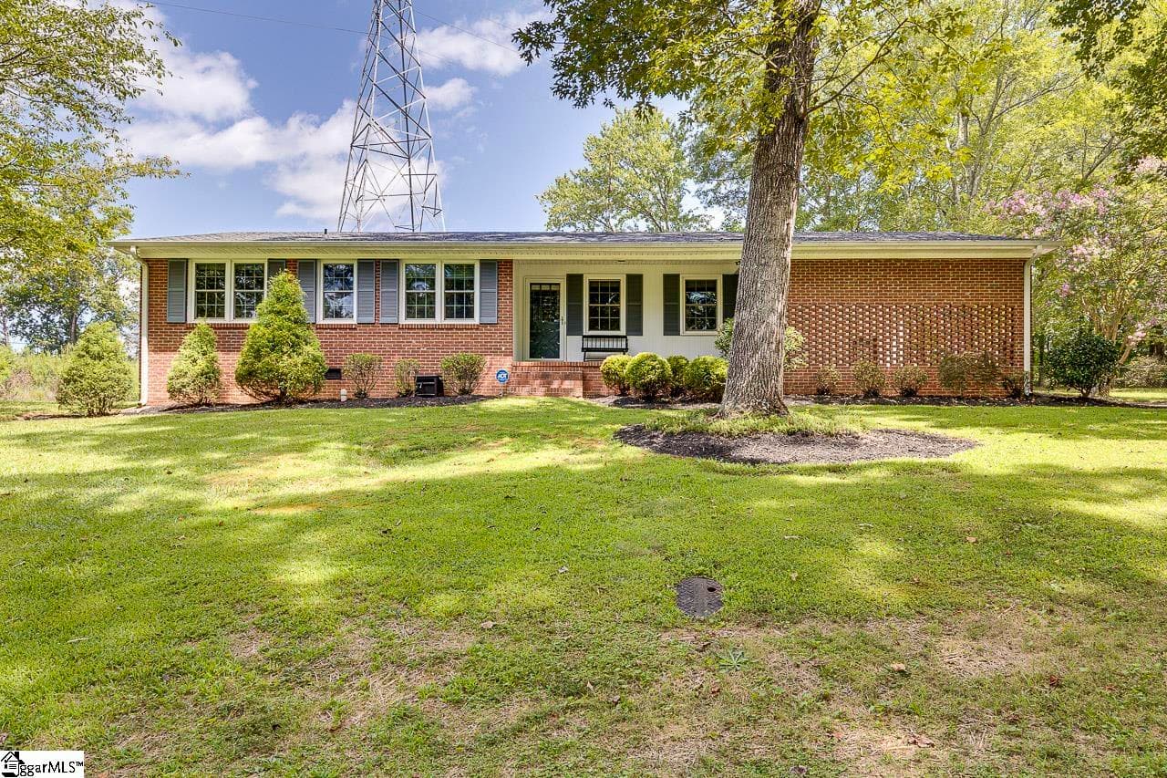 Property image 2 at 126 Cherokee Road, Easley, SC 29642