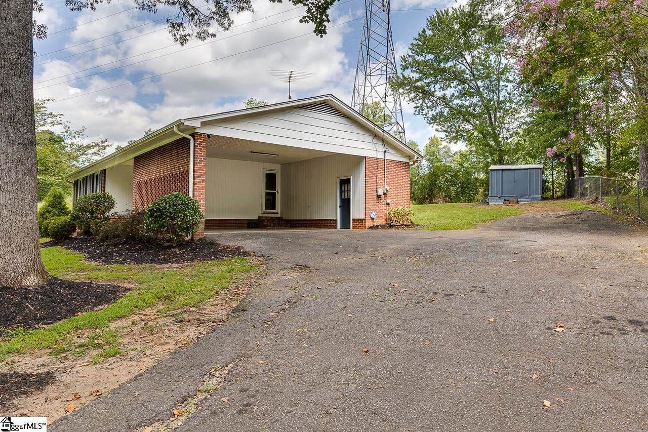 Property image 3 at 126 Cherokee Road, Easley, SC 29642