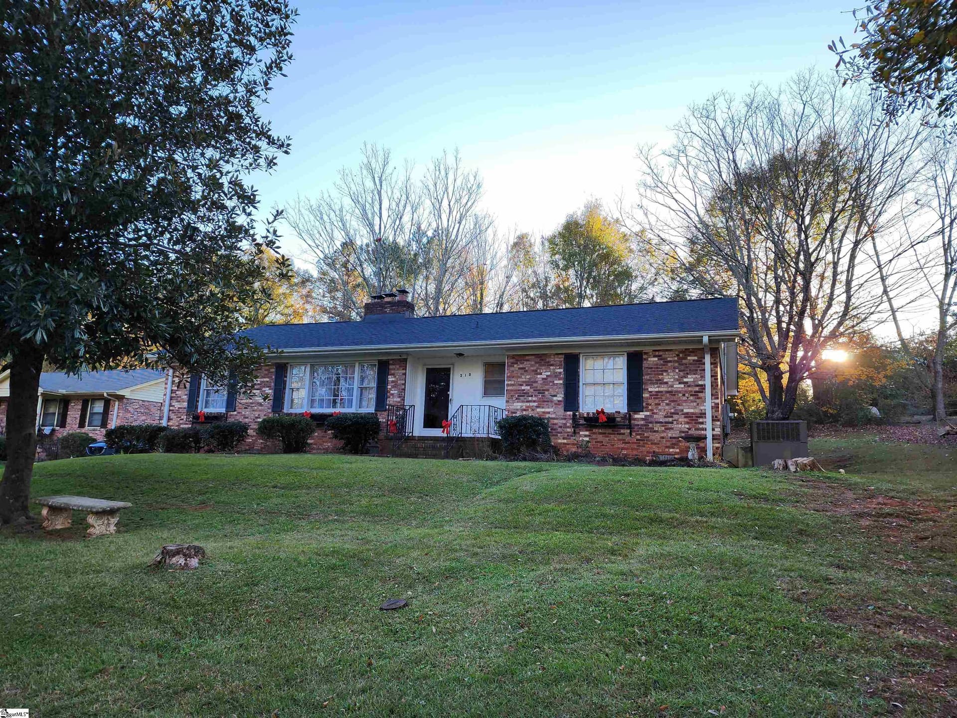 Property image 2 at 210 Fleetwood Drive, Greenville, SC 29605