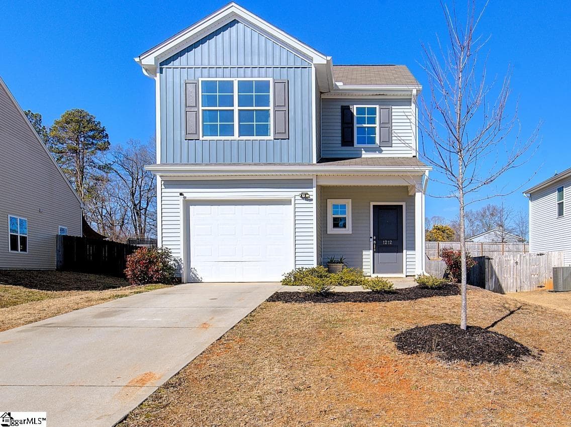Lexington Place, Lyman Community