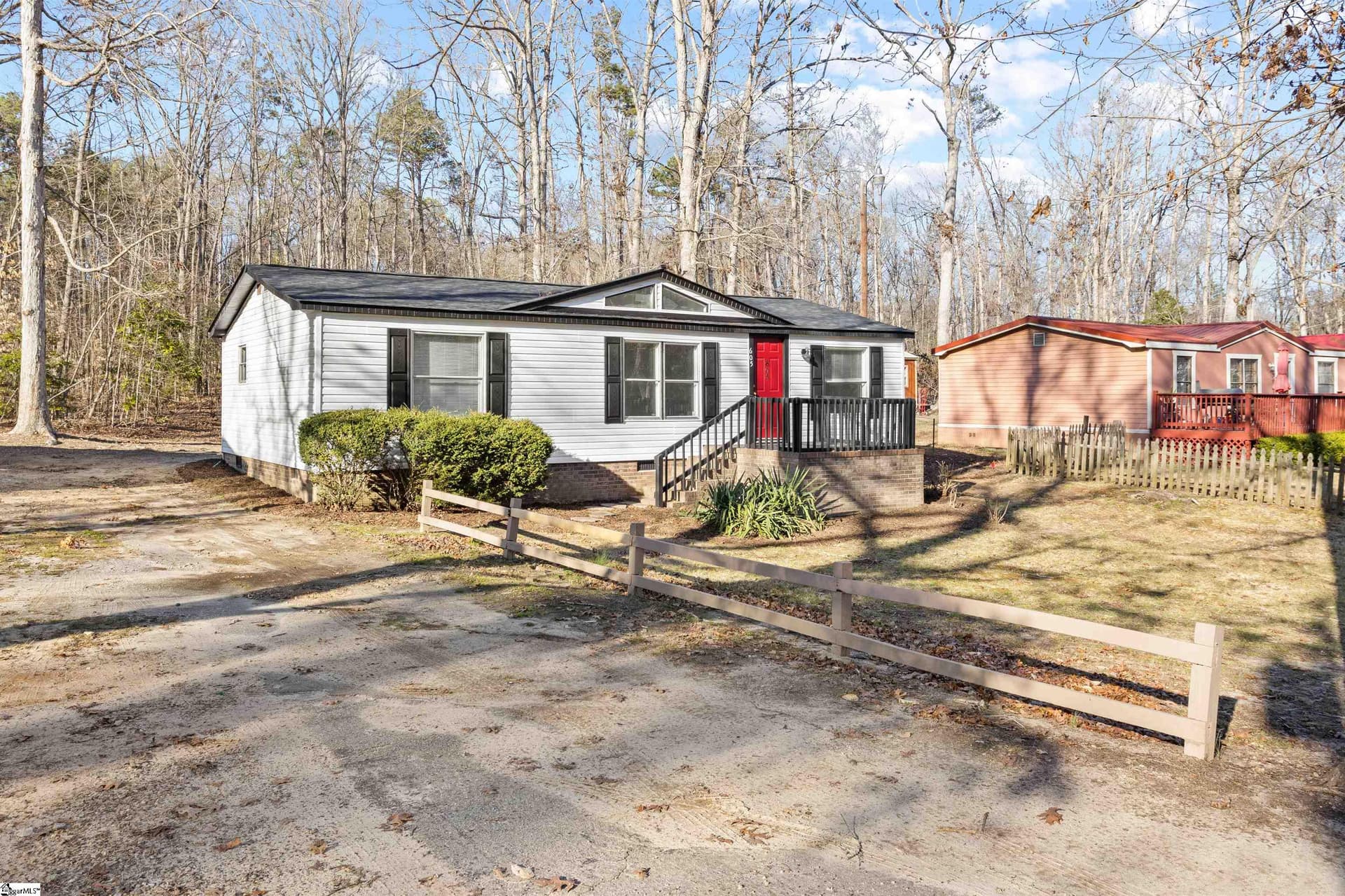 Englewood Estates, Greenville Community