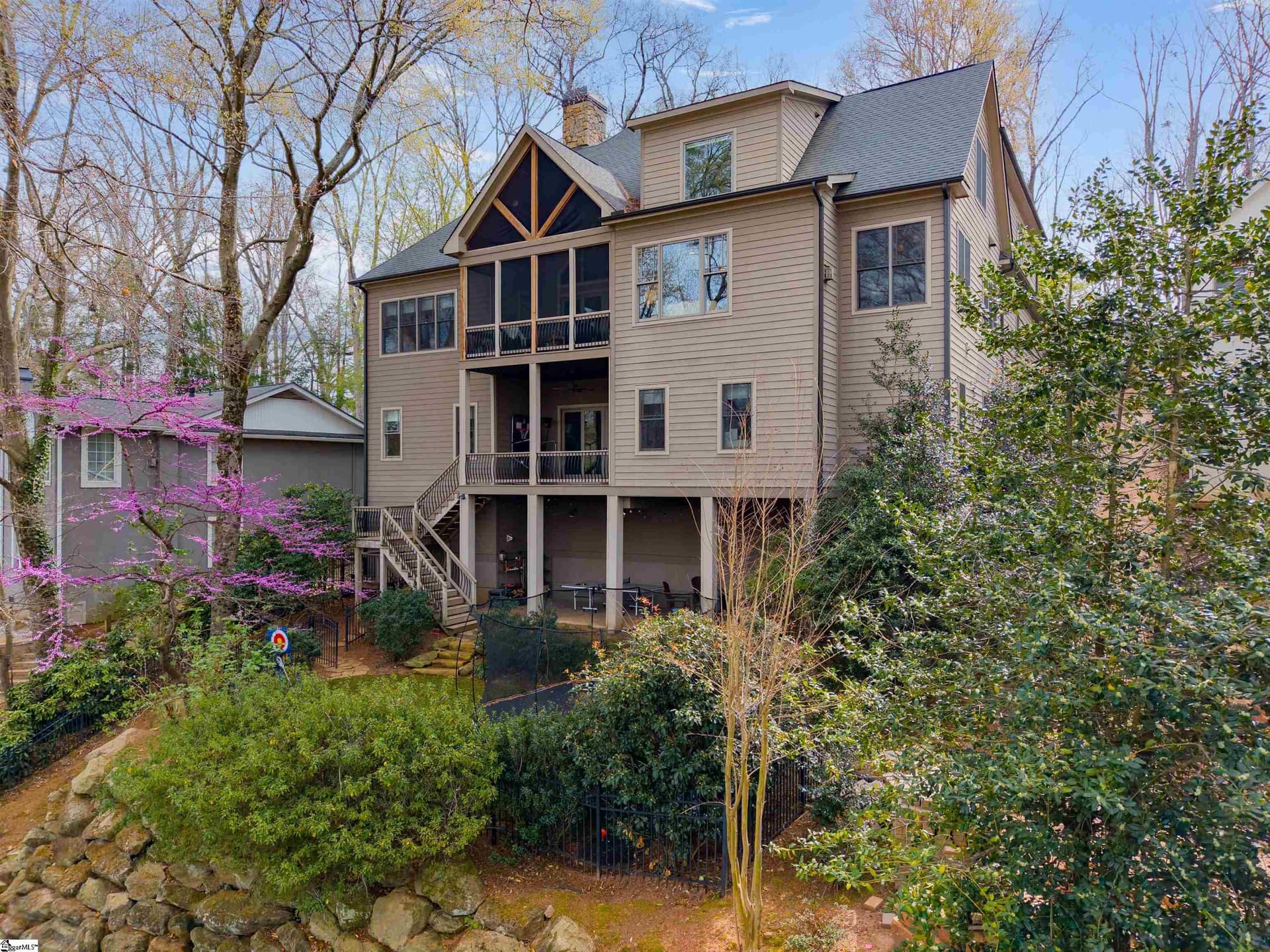 Greenville Country Club, Greenville Community