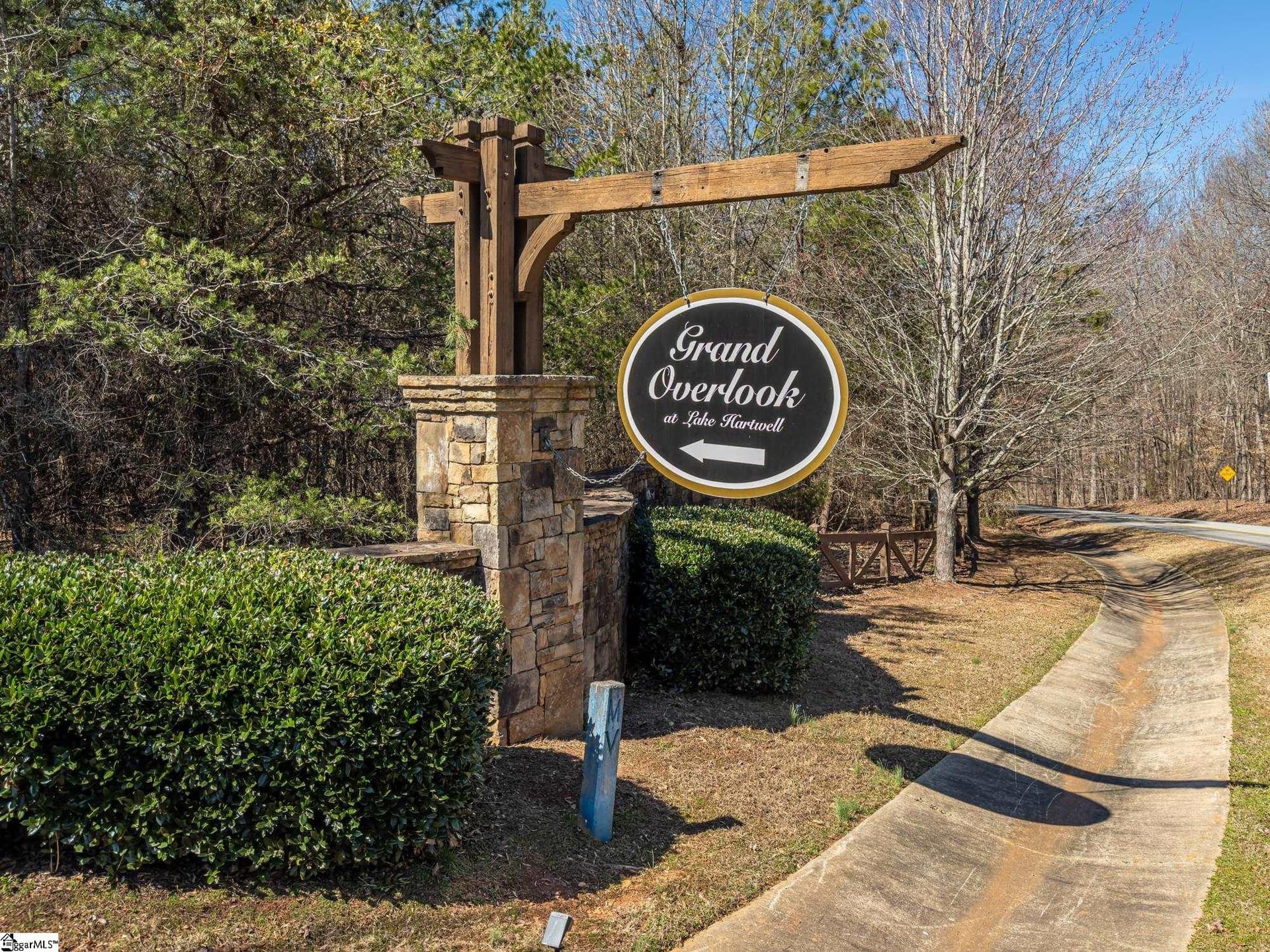 E Grand Overlook Drive
