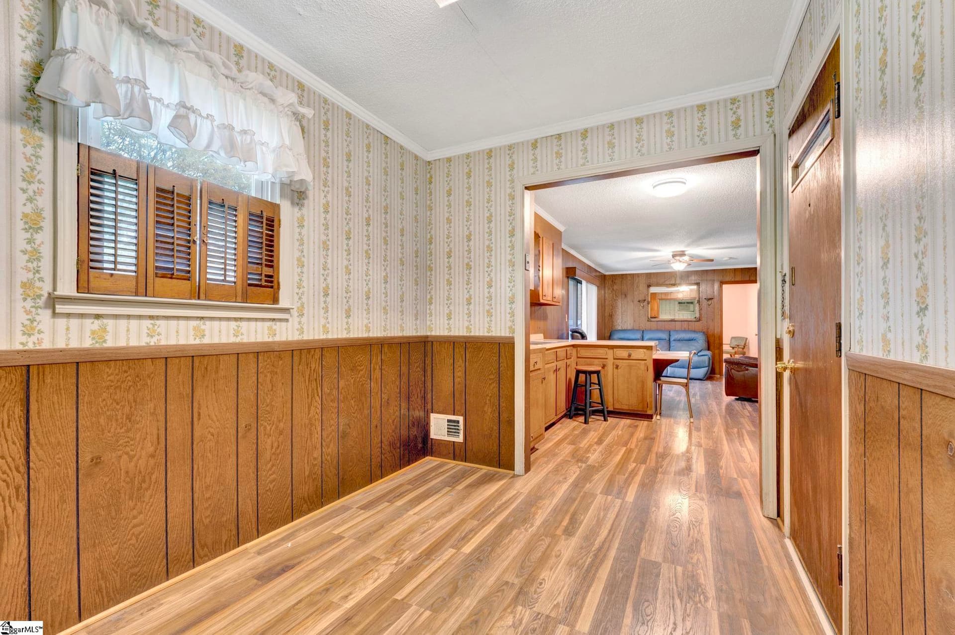 Property image 5 at 13 Monaview Street, Greenville, SC 29617