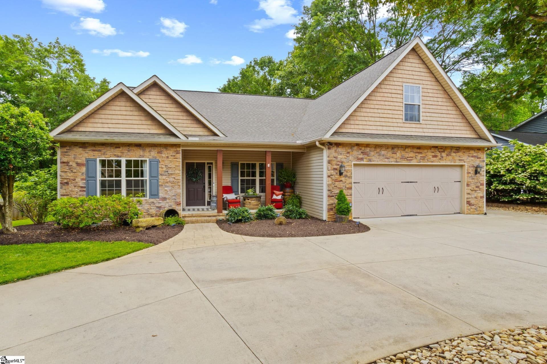 Property image 1 at 6 Pebble Stone Lane, Taylors, SC 29687-6633
