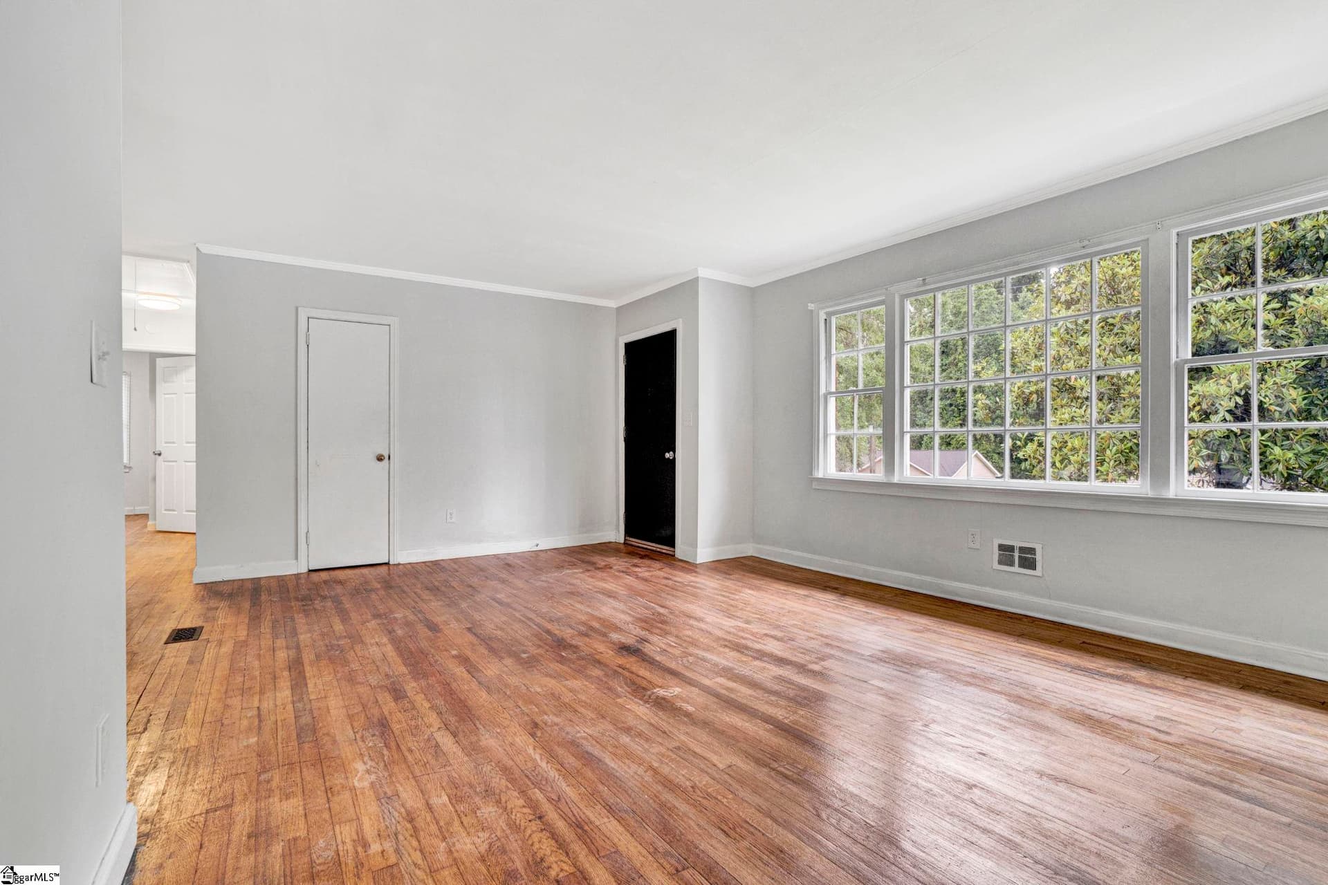 Property image 5 at 210 Fleetwood Drive, Greenville, SC 29605-1424