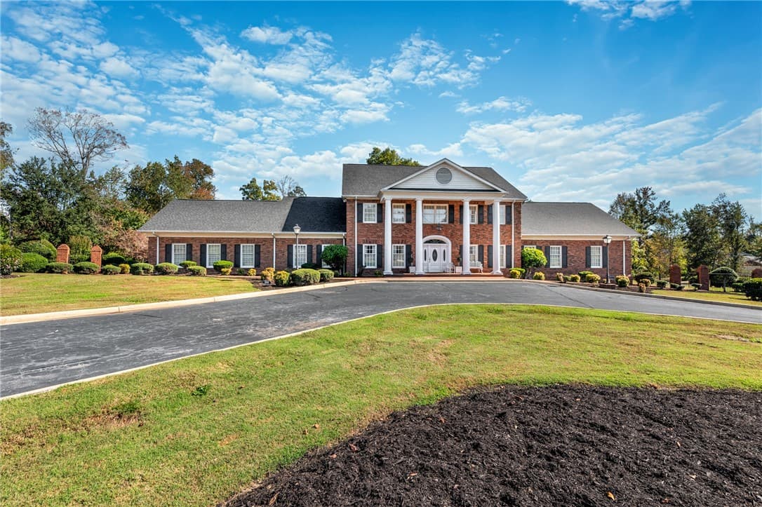 Property image 1 at 309 Horseshoe Drive, Seneca, SC 29678