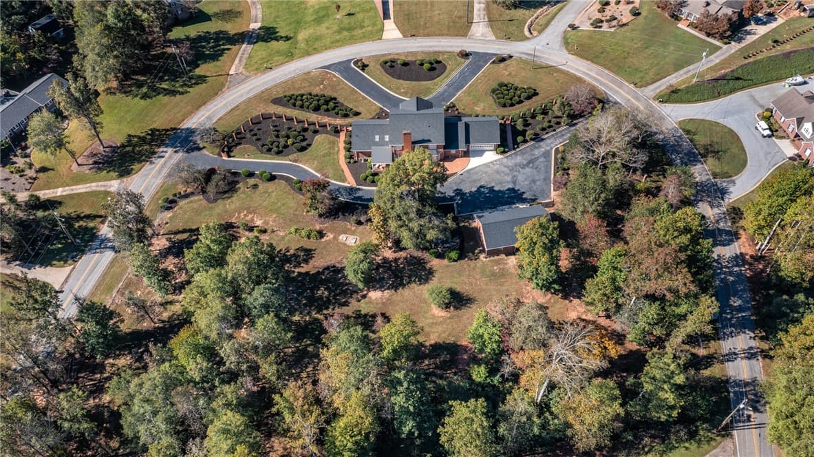 Property image 3 at 309 Horseshoe Drive, Seneca, SC 29678