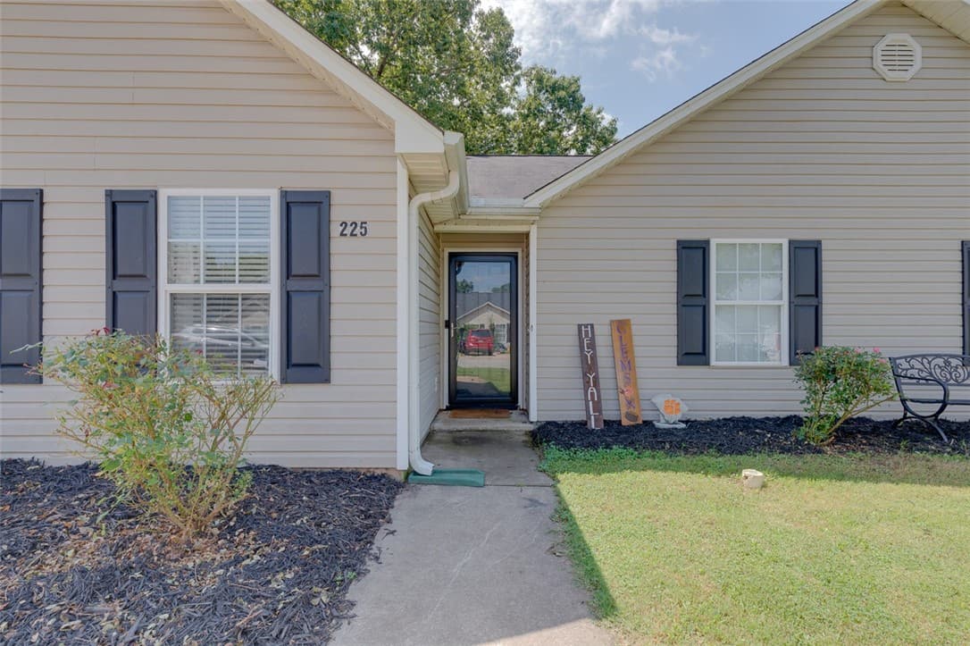 Property image 2 at 225 Cornerstone Court, Simpsonville, SC 29681
