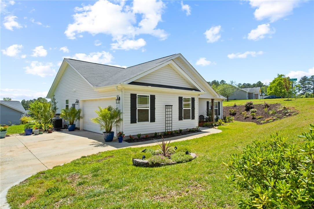Property image 2 at 104 Stanmoore Drive, Anderson, SC 29621