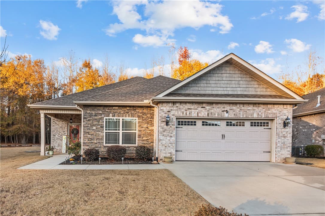 Property image 1 at 121 Olde Towne Drive, Anderson, SC 29621