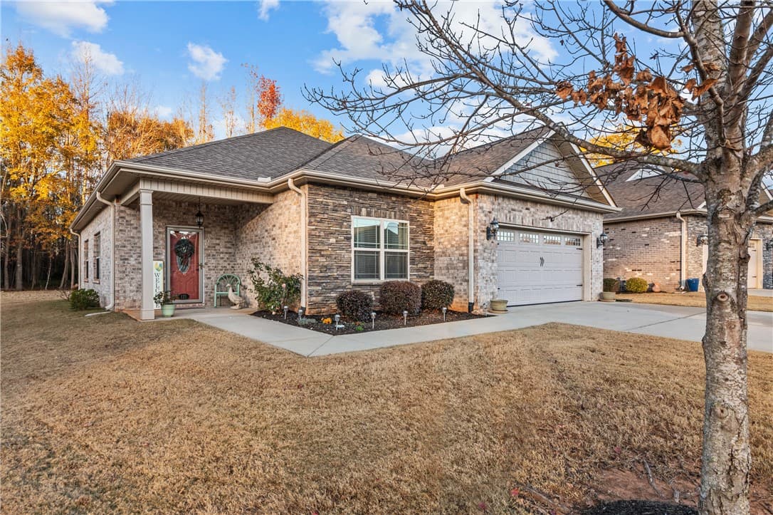 Property image 2 at 121 Olde Towne Drive, Anderson, SC 29621