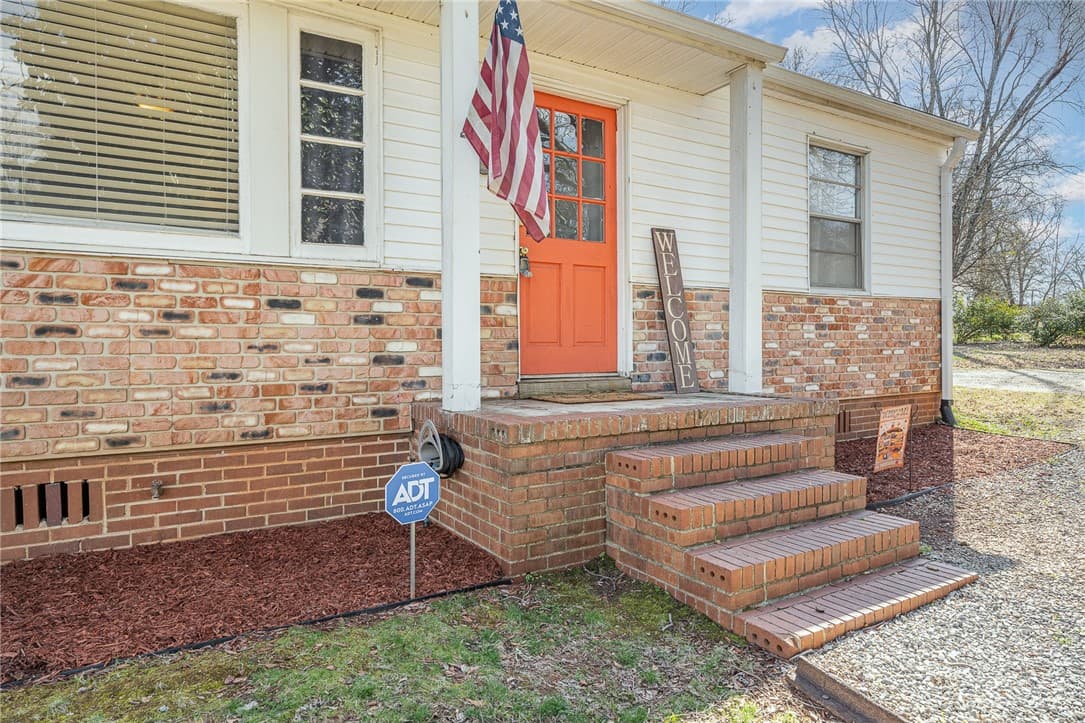 Property image 4 at 700 Greenville Street, Pendleton, SC 29670