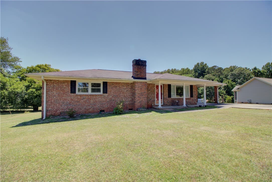 Property image 1 at 108 Eastwood Circle, Westminster, SC 29693