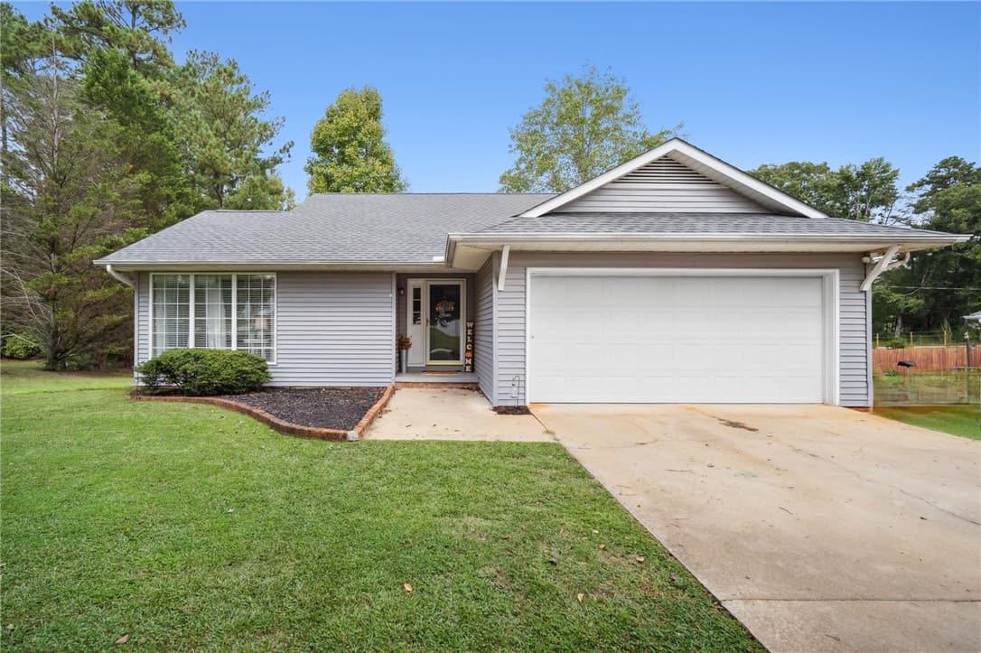 Property image 1 at 102 Luke Court, Easley, SC 29640