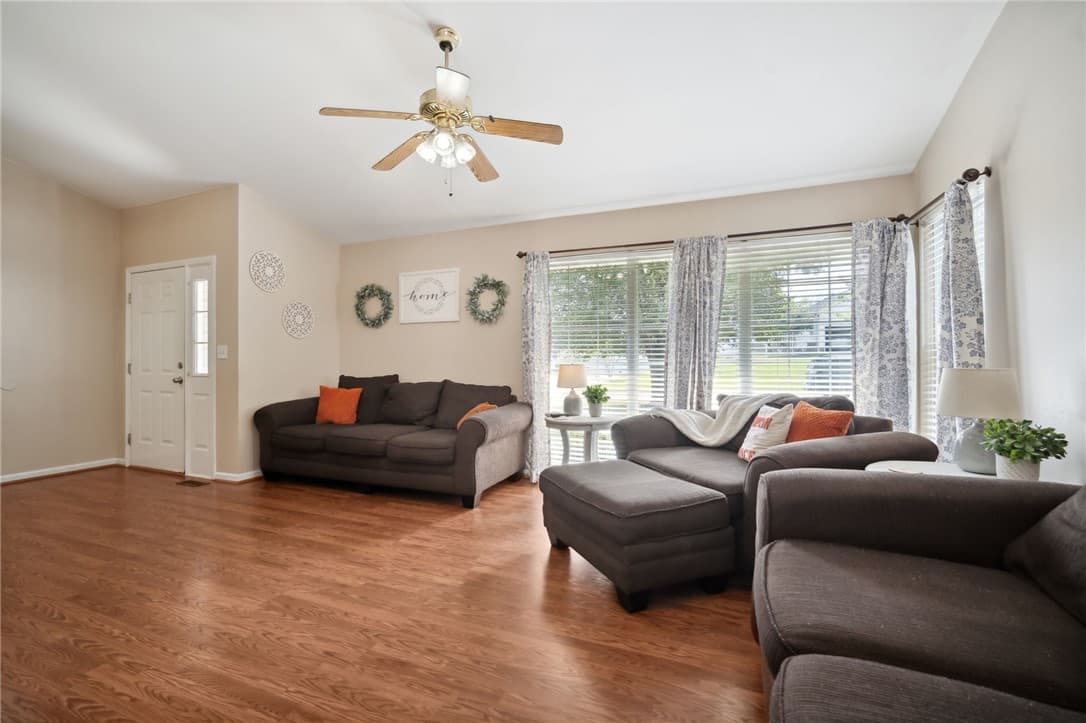 Property image 2 at 102 Luke Court, Easley, SC 29640