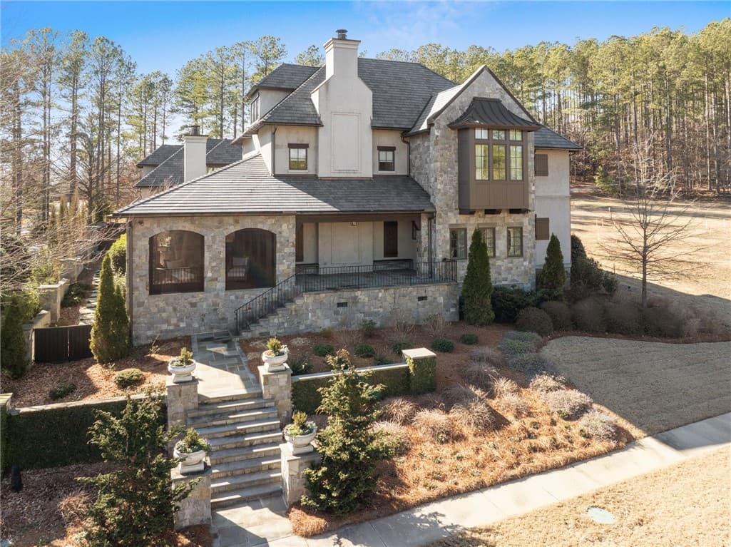 135 N Lake Drive